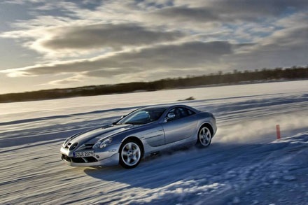 CLB Cung thủ cùng Mũi tên bạc SLR McLaren - 5 Download
trọn bộ sưu tập hình nền độ phân giải cao bộ sưu tập những nơi SLR Club đi qua