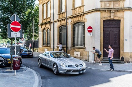 CLB Cung thủ cùng Mũi tên bạc SLR McLaren - 6 Download
trọn bộ sưu tập hình nền độ phân giải cao bộ sưu tập những nơi SLR Club đi qua