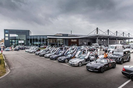 CLB Cung thủ cùng Mũi tên bạc SLR McLaren - 12 Download
trọn bộ sưu tập hình nền độ phân giải cao bộ sưu tập những nơi SLR Club đi qua