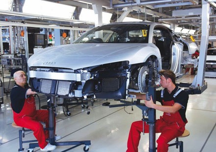 Có bao nhiêu bước để có một chiếc Audi R8 V10 hoàn thiện?