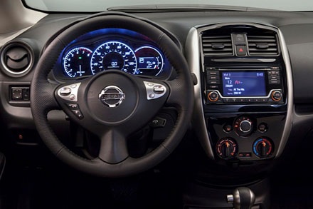  Nissan presentó oficialmente el modelo Note SR 2015 |  Periódico Dan Tri