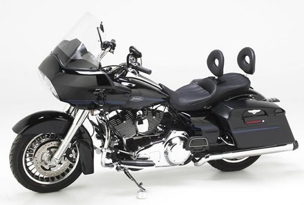 Harley-Davidson FLH với bộ “yên cương” mới - 11 Phạm Trung Đức