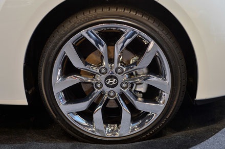 Hyundai Veloster RE: FLEX Edition làm duyên với người Mỹ - 14 Hội An