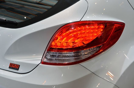 Hyundai Veloster RE: FLEX Edition làm duyên với người Mỹ - 15 Hội An