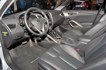 Hyundai Veloster RE: FLEX Edition làm duyên với người Mỹ - 19 Hội An