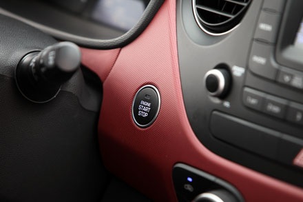 Hyundai Grand i10 – Nhỏ nhưng được việc... - 7 Hyundai Grand i10 – Nhỏ nhưng hữu dụng