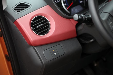 Hyundai Grand i10 – Nhỏ nhưng được việc... - 8 Hyundai Grand i10 – Nhỏ nhưng hữu dụng