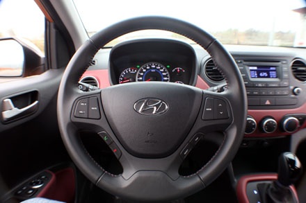 Hyundai Grand i10 – Nhỏ nhưng được việc... - 23 Như Phúc - Thanh Phúc