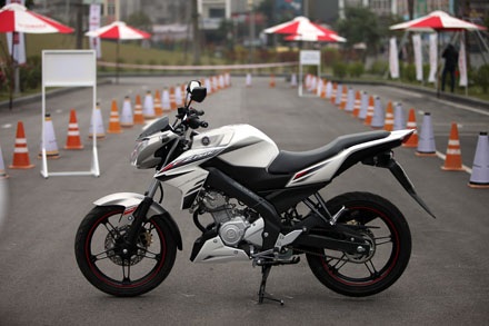Yamaha FZ150i có giá bán 67,5 triệu đồng - 2 Yamaha FZ150i có giá bán 67,9 triệu đồng