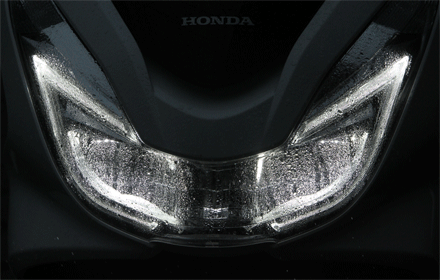Honda PCX – Tận hưởng niềm vui trên những cung đường - 10 Honda PCX - Bộ ghế bành cho những cung đường dài