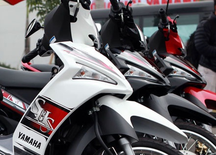 Yamaha SiriusR 2014 Limited Edition  Đánh giá tổng quan màu Đen đỏ    YouTube