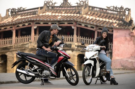 Theo bạn, ôtô nhập khẩu từ ASEAN sẽ giảm giá trong năm 2014 khi thuế nhập khẩu giảm còn 50%?