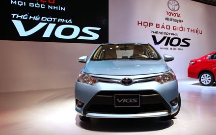 Vios mới chính thức ra mắt tại Việt Nam - 5 Không có nhiều sự khác biệt giữa động cơ 1.5L (trên) và 1.3L (dưới)