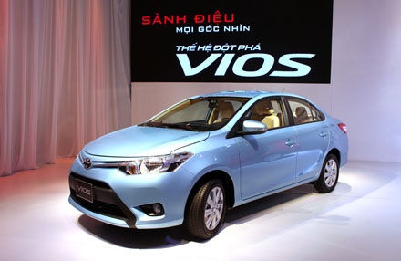 Vios mới chính thức ra mắt tại Việt Nam - 6 Không có nhiều sự khác biệt giữa động cơ 1.5L (trên) và 1.3L (dưới)