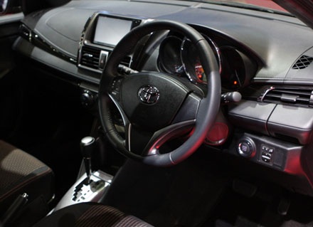 Toyota Yaris 2014 ra mắt ở Thái - chuẩn bị về Việt Nam? - 8 Toyota Yaris 2014 ra mắt ở Thái - chuẩn bị về Việt Nam?