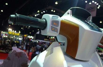 Honda ES 01 - Sự ngạc nhiên từ Thái Lan - 16 Cụm điều khiển đèn, còi, đèn báo rẽ...