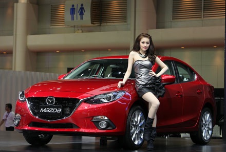Mazda3 hoàn toàn mới có mặt tại Đông Nam Á - 2 Mazda3 2014 phía trước so với Mazda3 thế hệ cũ
