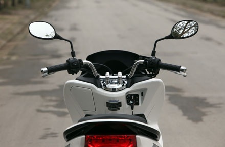 Honda PCX – Tận hưởng niềm vui trên những cung đường - 4 Honda PCX - Bộ ghế bành cho những cung đường dài