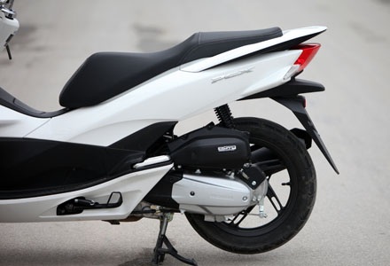 Honda PCX – Tận hưởng niềm vui trên những cung đường - 16 Honda PCX - Bộ ghế bành cho những cung đường dài