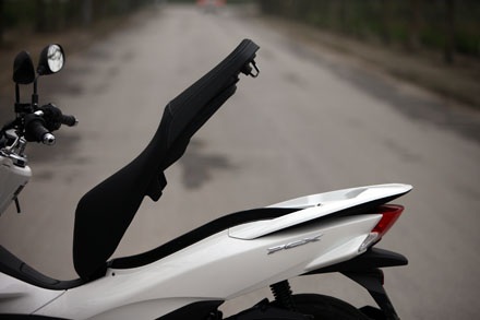 Honda PCX – Tận hưởng niềm vui trên những cung đường - 8 Honda PCX - Bộ ghế bành cho những cung đường dài