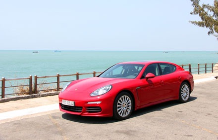 Porsche công bố gói phụ kiện cho Panamera tại Việt Nam - 11 Porsche công bố gói phụ kiện cho Panamera tại Việt Nam