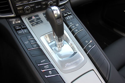 Porsche công bố gói phụ kiện cho Panamera tại Việt Nam - 17 Porsche công bố gói phụ kiện cho Panamera tại Việt Nam