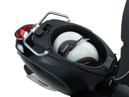 Khai tử Vespa S – mở đường Vespa Sprint - 10 Thông số kỹ thuật của Vespa Sprint tại
Việt Nam.