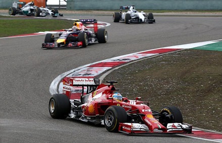 Lại là Hamilton và Mercedes, F1 bắt đầu nhàm chán? - 8 Lại là Hamilton và Mercedes, F1 bắt đầu nhàm chán?