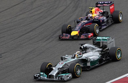 Lại là Hamilton và Mercedes, F1 bắt đầu nhàm chán? - 1 Lại là Hamilton và Mercedes, F1 bắt đầu nhàm chán?