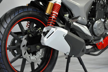 Benelli ra mắt phiên bản naked-bike mới - 6 Benelli ra mắt phiên bản naked-bike mới