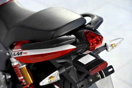 Benelli ra mắt phiên bản naked-bike mới - 7 Benelli ra mắt phiên bản naked-bike mới