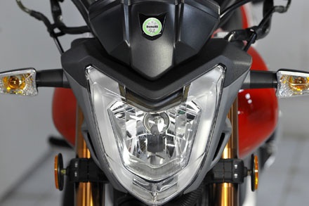 Benelli ra mắt phiên bản naked-bike mới - 8 Benelli ra mắt phiên bản naked-bike mới
