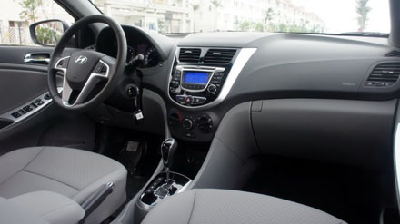 Hyundai Thành Công ra mắt phiên bản Accent mới - 4 Hyundai Thành Công ra mắt phiên bản Accent mới