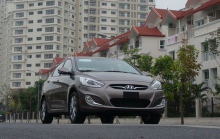 Hyundai Thành Công ra mắt phiên bản Accent mới - 1 Hyundai Thành Công ra mắt phiên bản Accent mới