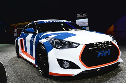 Hyundai ra mắt Veloster động cơ đặt chính giữa - 2 Hyundai ra mắt Veloster động cơ đặt chính giữa