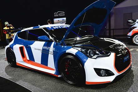 Hyundai ra mắt Veloster động cơ đặt chính giữa - 8 Hyundai ra mắt Veloster động cơ đặt chính giữa