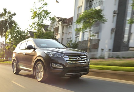 Hyundai SantaFe 2014 có giá từ 1,43 tỉ đồng - 1 Hyundai SantaFe 2014 có giá từ 1,43 tỉ đồng