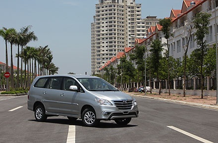 Những khác biệt trên Toyota Innova 2014 - 23 Việt Hưng - Thanh Phúc