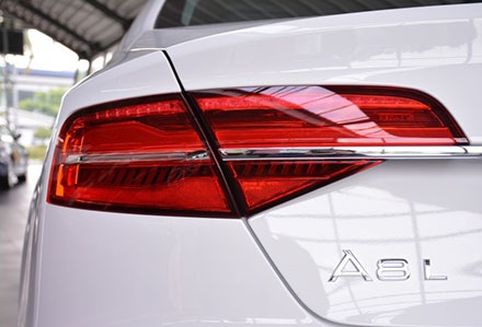 Trước khi về Việt Nam Audi A8L ra mắt tại Malaysia - 6 Trước khi về Việt Nam Audi A8L ra mắt tại Malaysia - 6