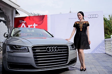 Linh Nga yểu điệu trong buổi ra mắt Audi A8L - 1 Ngh