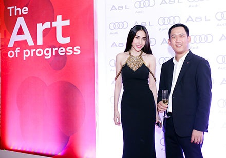 Linh Nga yểu điệu trong buổi ra mắt Audi A8L - 11 Ca s
