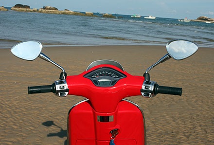 Vespa Sprint - Xe của dân phố? - 7 ... kể cả cách bố trí phím chức năng hai bên tay lái