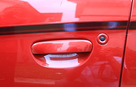 Mitsubishi Mirage - Một mẫu xe thực dụng - 13 Hệ thống cửa thông minh không cần chìa khoá