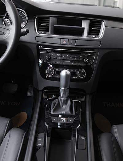 Các mẫu Peugeot
208 và 508 được áp dụng chế độ bảo hành 3 năm hoặc 100.000km.