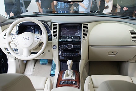 Infiniti gia nhập các hãng xe sang tại Việt Nam - 6 Mẫu QX70