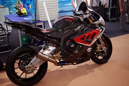 Chính thức ra mắt BMW X-series diesel tại Việt Nam - 26 Và naked-bike R1200R