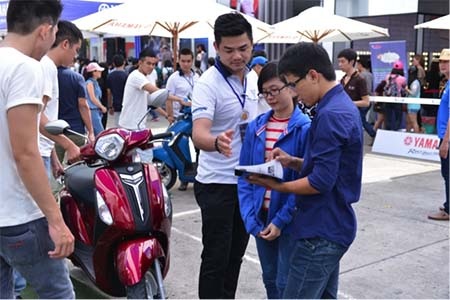 Thị trường xe ga sôi động với Yamaha Nozza Grande - 2 1,8l/100km là mức tiêu
hao nhiên liệu do Yamaha công bố - một con số khá ổn với xe tay ga