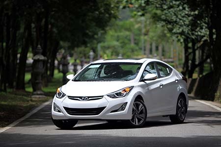 Hyundai Elantra 2014 có kích thước 