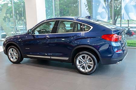 BMW X4 28i có giá 2,768 tỷ đồng - 4 Dân trí sẽ sớm có bài giới
thiệu cụ thể về mẫu xe này trong thời ɧian tới.