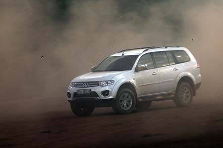 Mitsubishi Pajero Sport động cơ xăng 4x4 có đáng quan tâm? - 28 Mitsubishi Pajero Sport động cơ xăng 4x4 có đáng quan tâm?